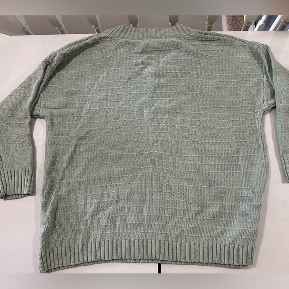 Westport Womens Plus Size Sage Green Colored V-Neck Sweater Size 3XL - Picture 2 of 5